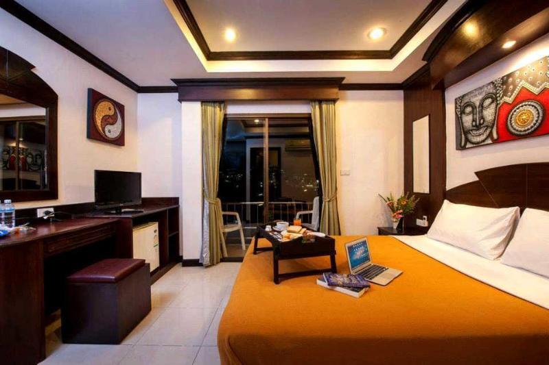 Fish And Summer House Patong Экстерьер фото